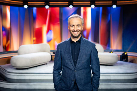 Jan_Böhmermann_lass-dich-ueberwachen
